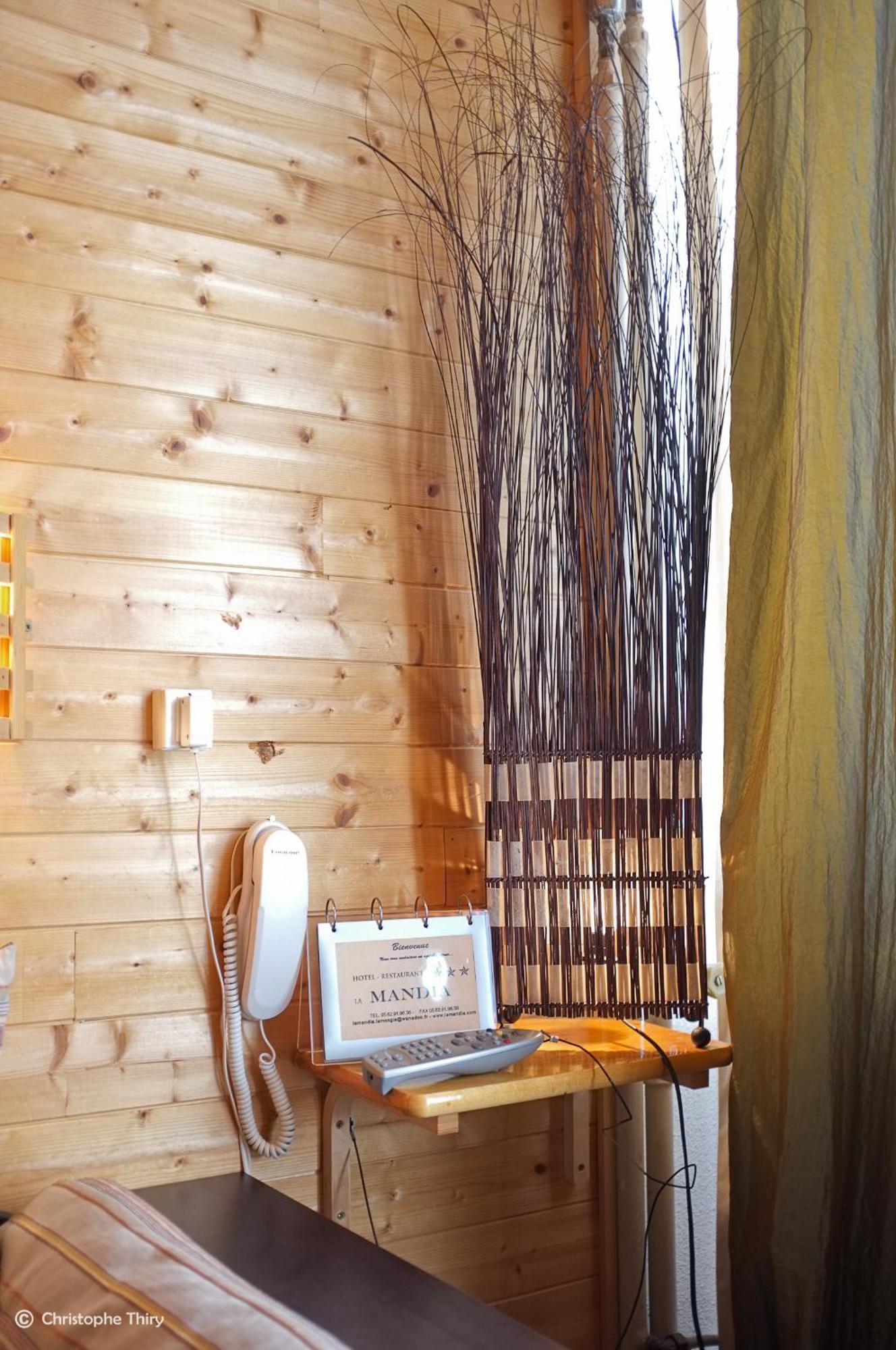 Hotel-Restaurant La Mandia Ла-Монжи Экстерьер фото
